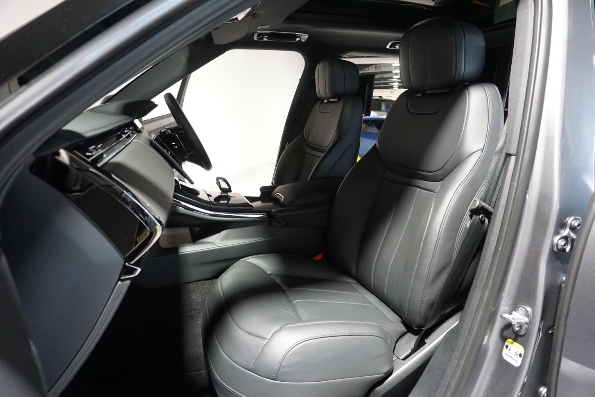 Land Rover Range Rover Sport 3.0 D300 MHEV Stealth Edition SUV 5dr Diesel Auto 4WD Euro 6 (s/s) (300 ps)